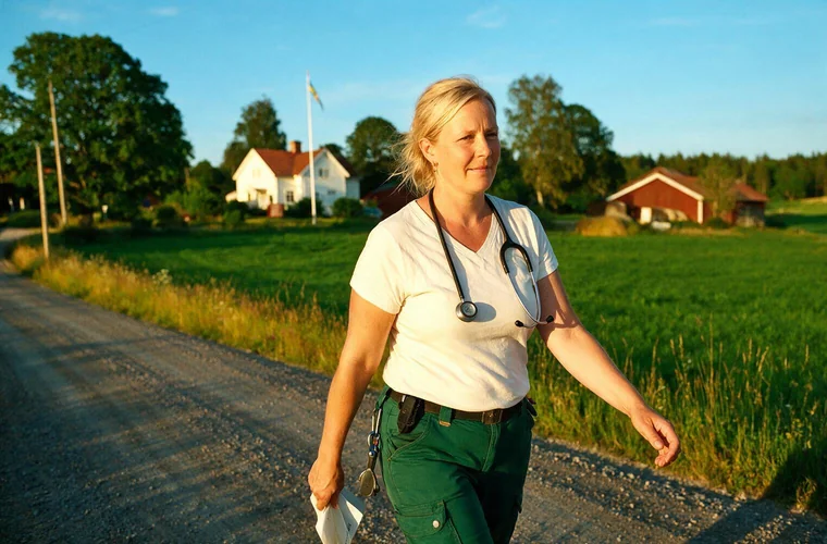 Barnmorskan om nedlagda BB och tolv mils resa