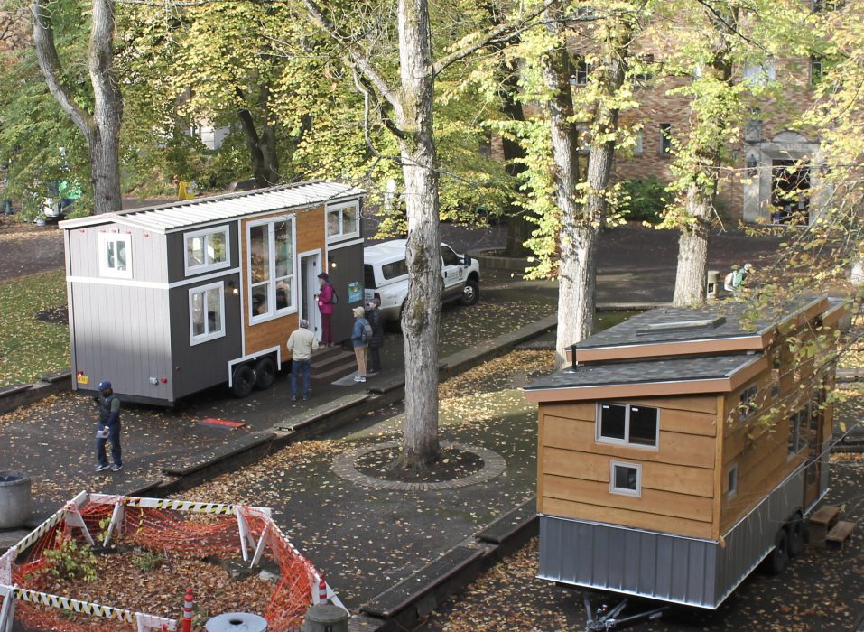 Intensivkurs i att bygga sitt eget så kallade tiny house, alltså litet hus på hjul