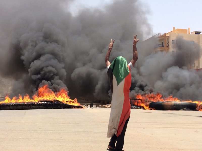 Mer än 35 personer dödades i våldsamheter i Sudans huvudstad Khartum i måndags.