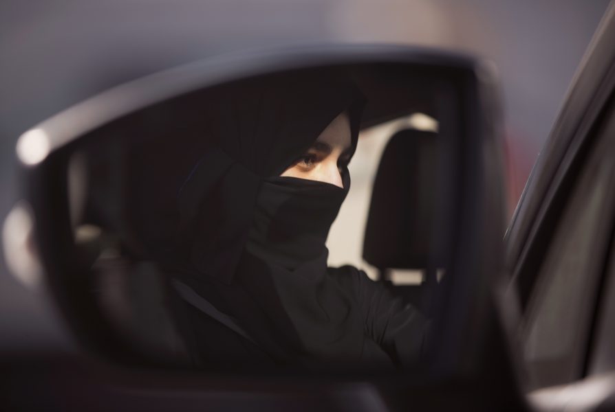 Den 24 juni 2018 infördes officiellt det kungliga dekret som innebar att kvinnor tilläts ta körkort och köra bil i Saudiarabien.