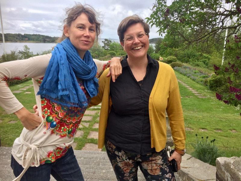 Sofi Håkansson och Pernilla Fogelqvist som arrangerar festivalen är även lärare på distanskursen Hållbara gemenskaper på Stensunds folkhögskola.
