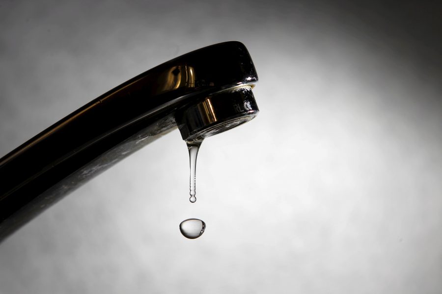 I genomsnitt använder en person 140 liter dricksvatten varje dygn enligt Laholmsbuktens VA.