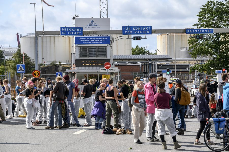Demonstranter blockerade hamnen i Göteborg tidigare i höstas.