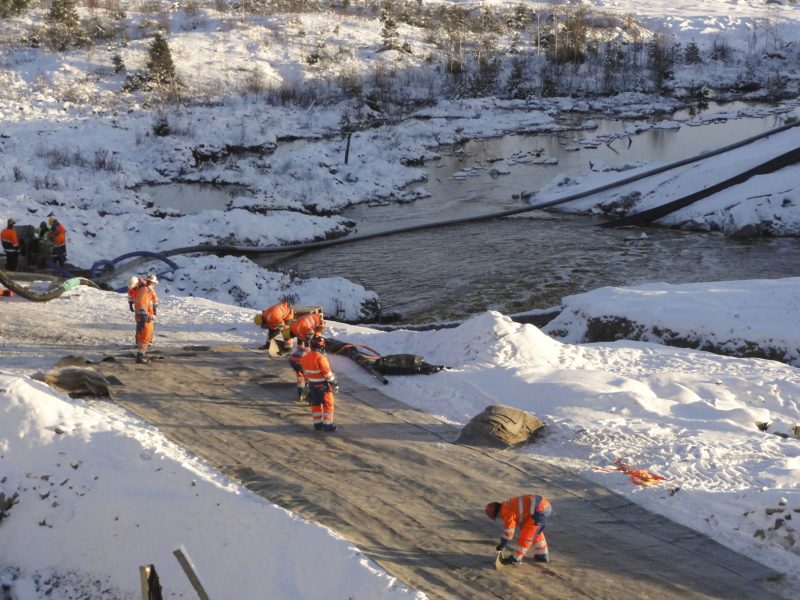 Giftiga nivåer av nickel hittades 2012 i den finländska sjön Kivijaervi efter att avloppsvatten från den närliggande Talvivaaragruvan läckt ut.