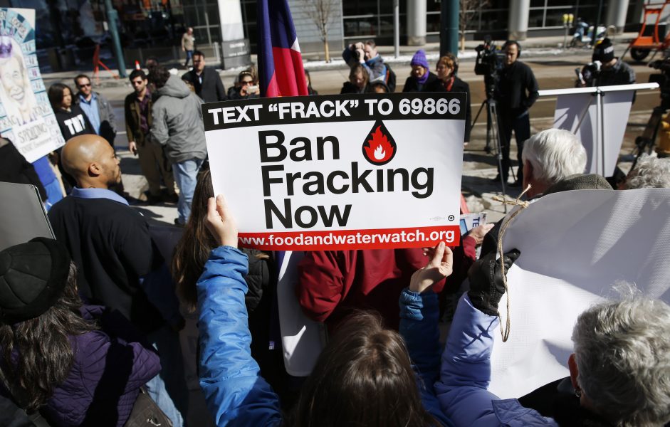Den kontroversiella bränsleutvinningsmetoden fracking har orsakat många protester världen över.