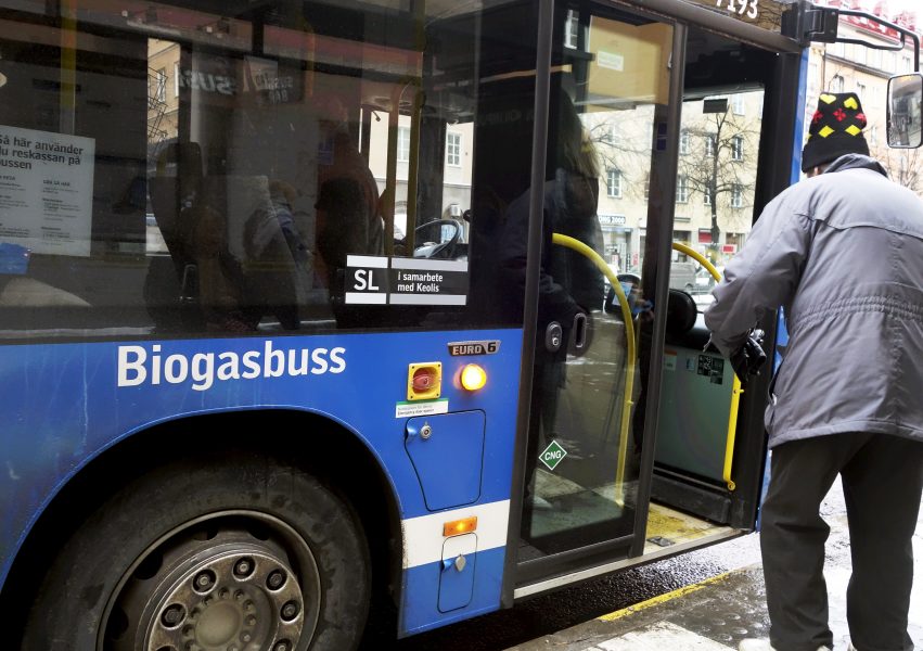 Den regionala kollektivtrafiken i Sverige körs nu till 90 procent med förnybara drivmedel.