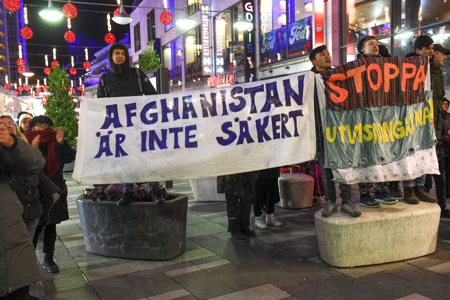 Demonstration i Stockholm mot utvisningar till Afghanistan.