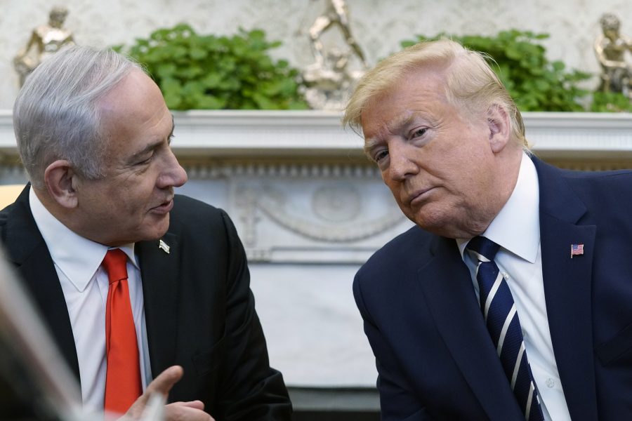 Evan Vucci/AP/TTUSA:s president Donald Trump tar emot Israels premiärminister Benjamin Netanyahu i Vita huset.