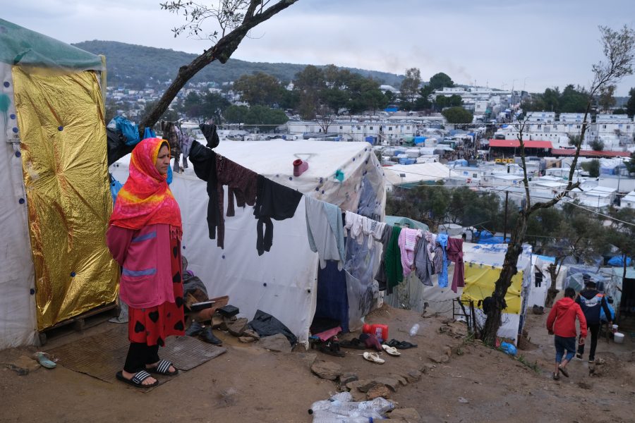 Situationen kring flyktinglägret Moria på Lesbos är en "perfekt grogrund" för coronaviruset, varnar Läkare utan gränser.
