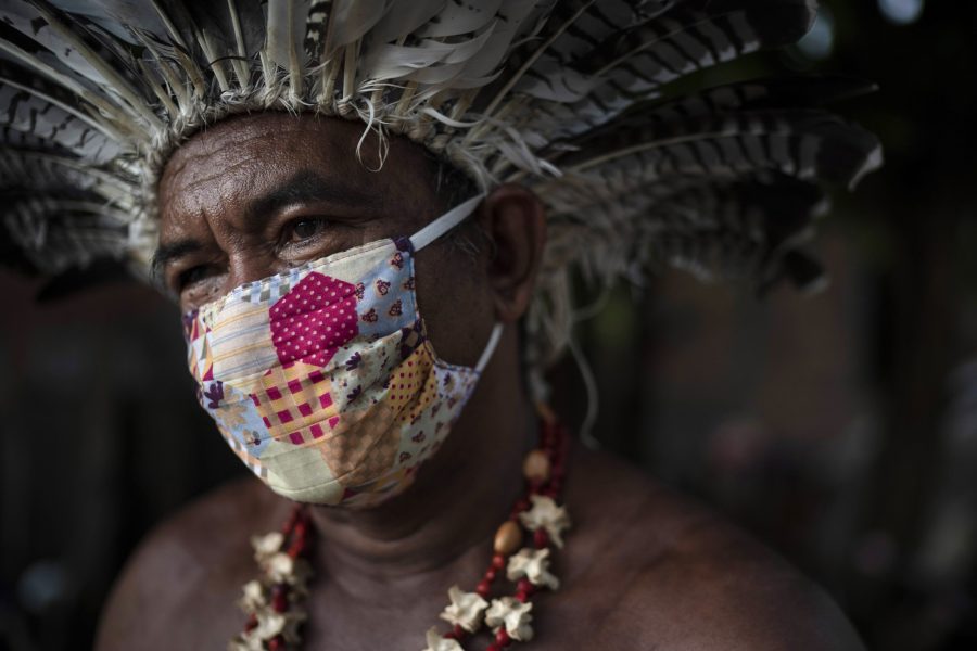 Den illegala skogsskövlingen har ökat under pandemin, liksom antalet mord som begås mot medlemmar av ursprungsfolk, enligt Lola García-Alix vid människorättsorganisationen International Working Group for Indigenous Affairs.