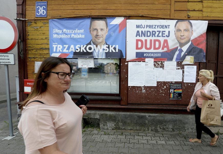 Warszwaborgmästaren Rafal Trzaskowski utmanar Andrzej Duda om presidentmakten i Polen.