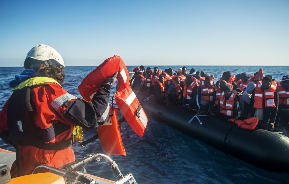 Hjälporganisationen Sea-Watch under en räddningsinsats på Medelhavet i januari med fartyget Sea-Watch 3.