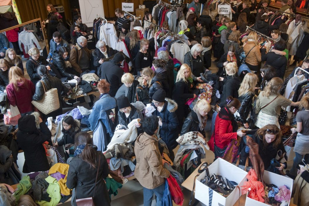 Klädbytardagar är en cirkulär konsumtionsform som blivit mycket populärt