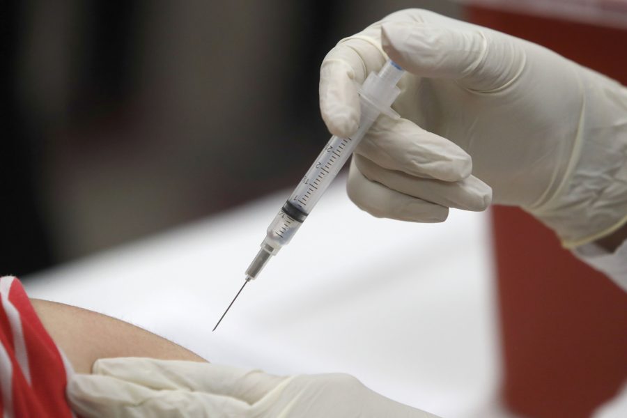 Just nu pågår ett flertal kliniska prövningar av vaccin mot det nya coronaviruset.