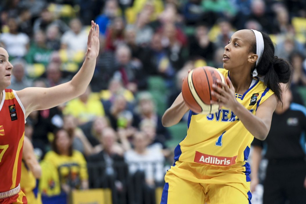 Farhiya Abdi har spelat 135 landslagsmatcher, varav 32 som senior