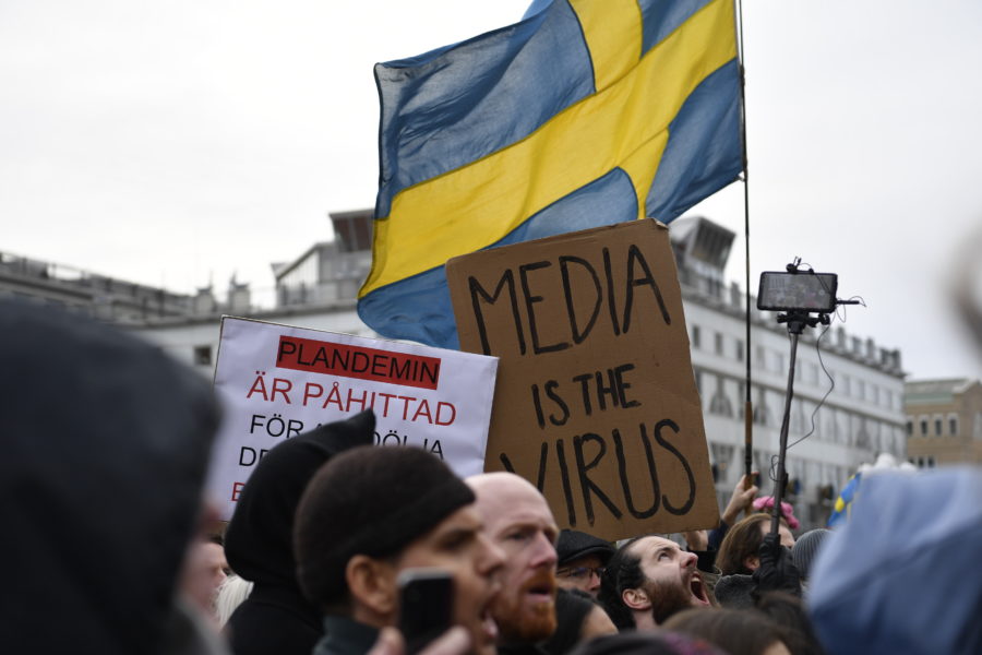 Lördagens konspirationsteoretiska demonstration i Stockholm blev hårt kritiserad, bland annat från regeringshåll.