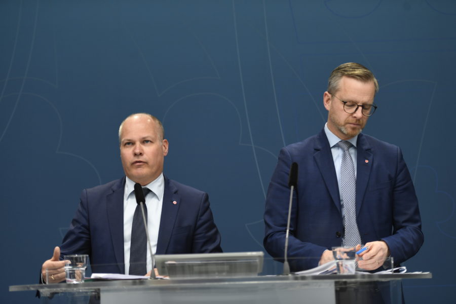 Justitieminister Morgan Johansson och inrikesminister Mikael Damberg håller presskonferens med jämställdhetsminister Märta Stenevi (MP).