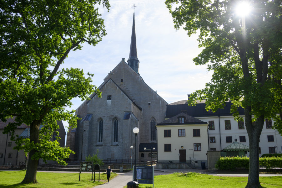 Pilgrimsvandringen för klimatet startade vid Vadstena klosterkyrka.