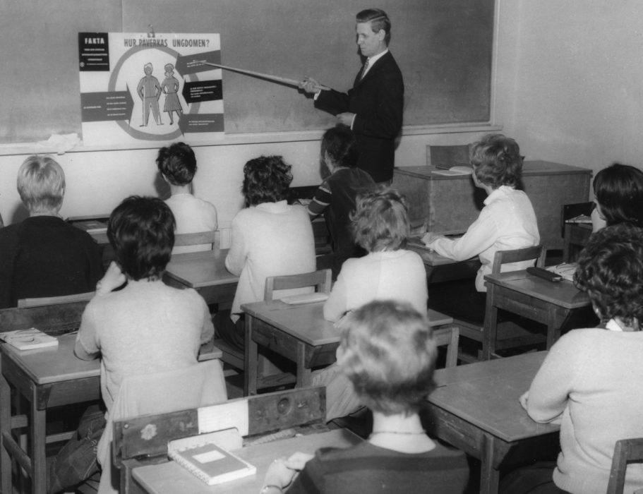 Ända in på 1960-talet förbjöds tornedalingar att tala meänkieli i skolan