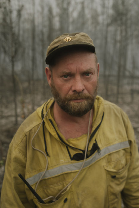 Denis Markov är en av många som kämpar mot lågorna i Sibirien