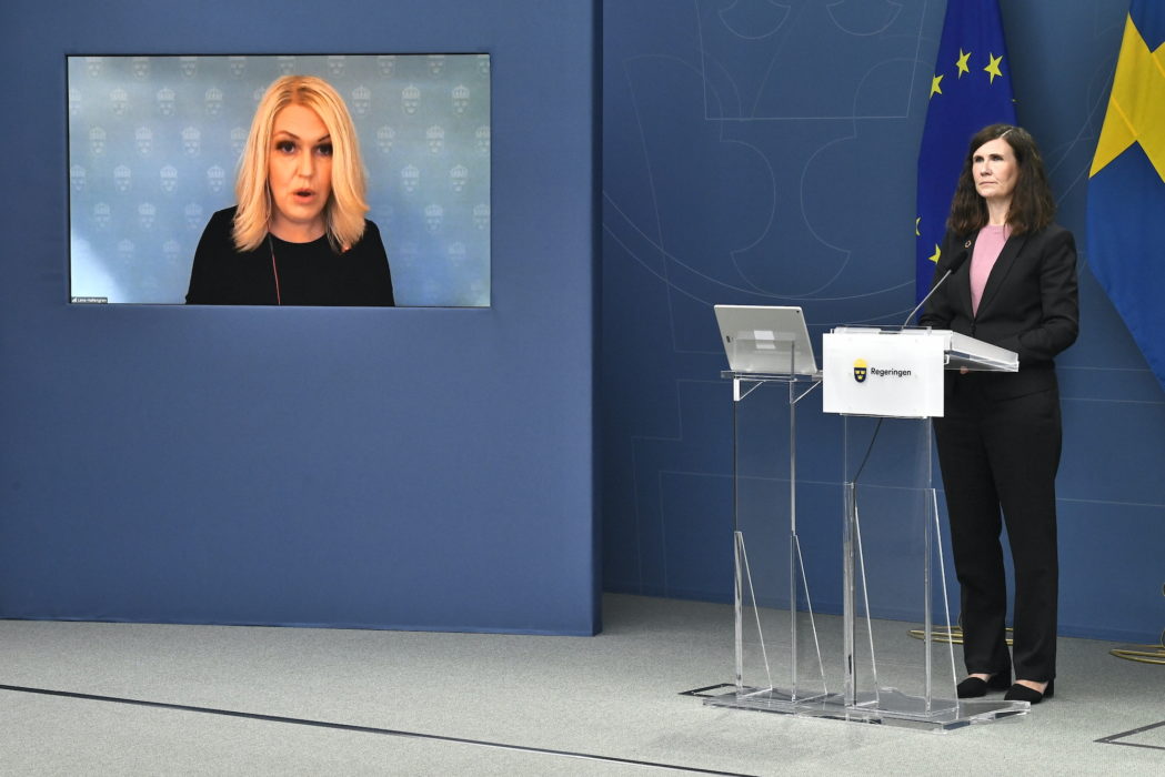 Socialminister Lena Hallengren (S), jämställdhets- och bostadsminister Märta Stenevi (MP) presenterar förslag på det sociala området för budgeten.