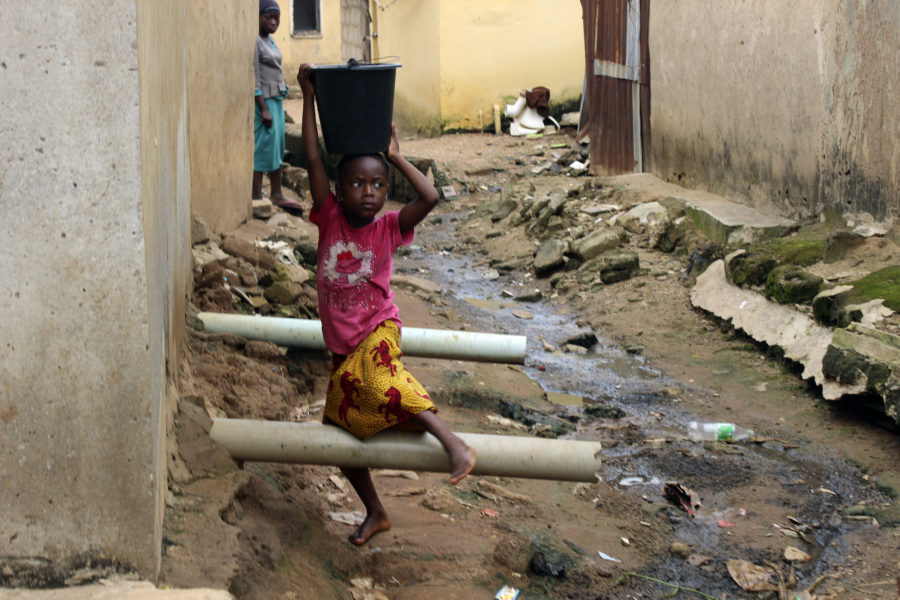Sanitär olägenhet är ett stort problem i Nigeria, där vattenburna sjukdomar frodas.