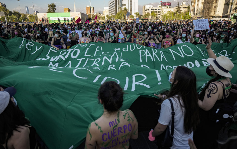 Demonstrationer för fri abort genomfördes bland annat i Santiago, Chile.