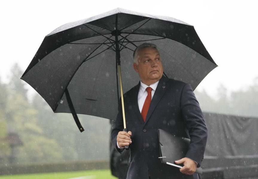 Viktor Orbán från Ungern anländer till EU-möte i Slovenien.