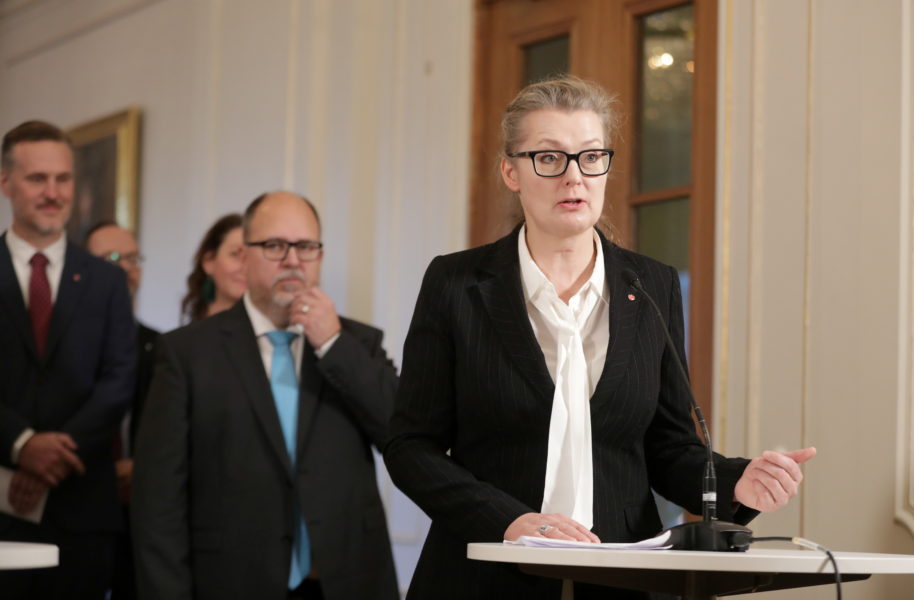 Lina Axelsson Kihlblom (S) är ny skolminister.