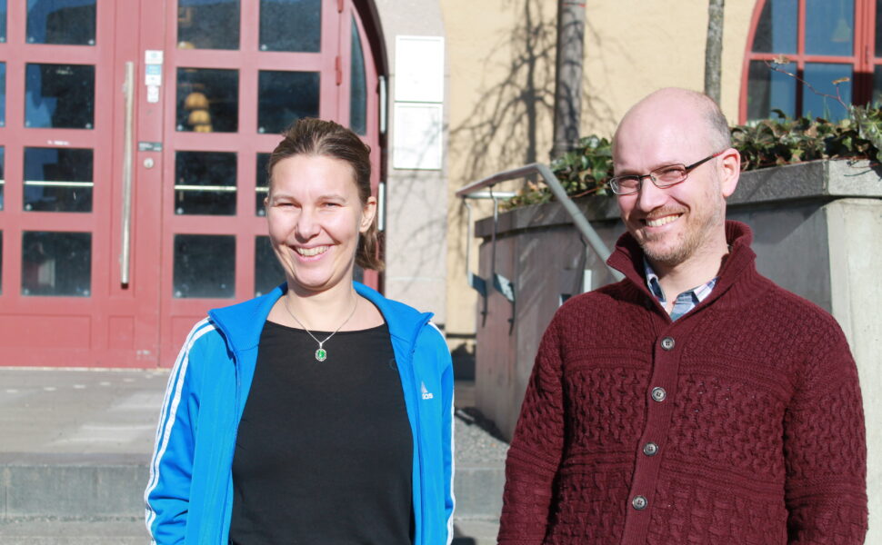 Malin Widehammar och Jonathan Korsár är aktiva i Demokratisk Omställning och har båda bidragit till framtagandet av den svenska översättningen av boken om Orädda städer.