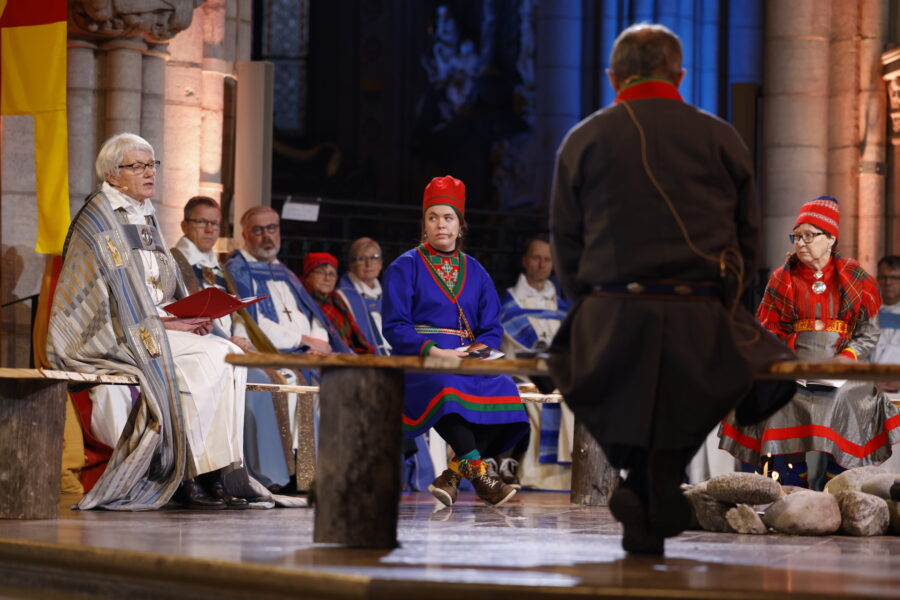 I november förra året framförde ärkebiskop Antje Jackelén en officiell ursäkt från Svenska kyrkan till det samiska folket.