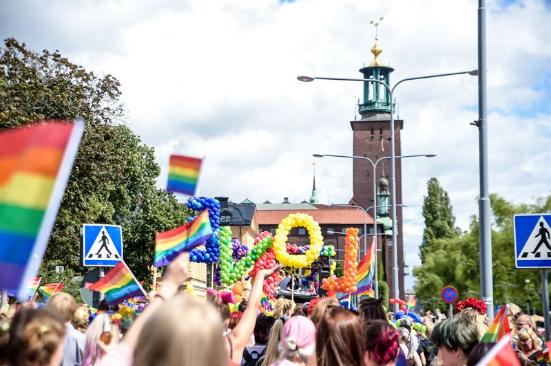 Så här såg det ut förra gången Stockholm Pride arrangerades, den här veckan fylls Stockholms gator återigen av regnbågsflaggor.
