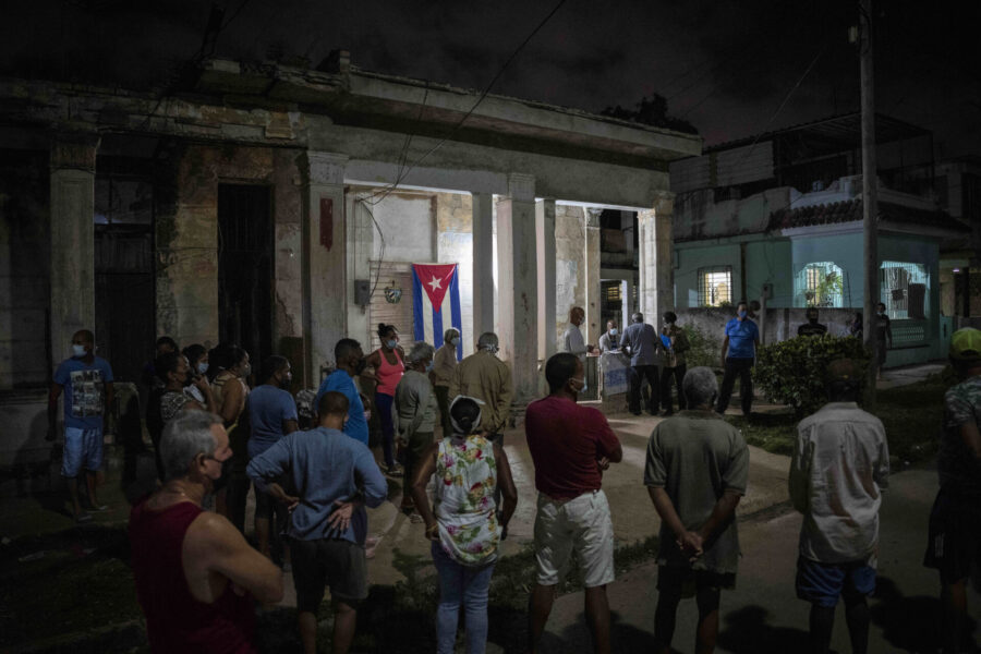 Ett offentligt möte i Havanna i februari där man diskuterar lagförslaget.
