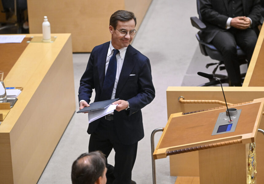 Ulf Kristersson (M) under sin regeringsförklaring i kammaren på tisdagen.