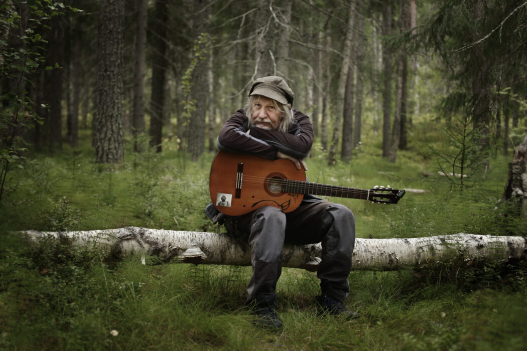 Stefan Sundström spelar Taube.