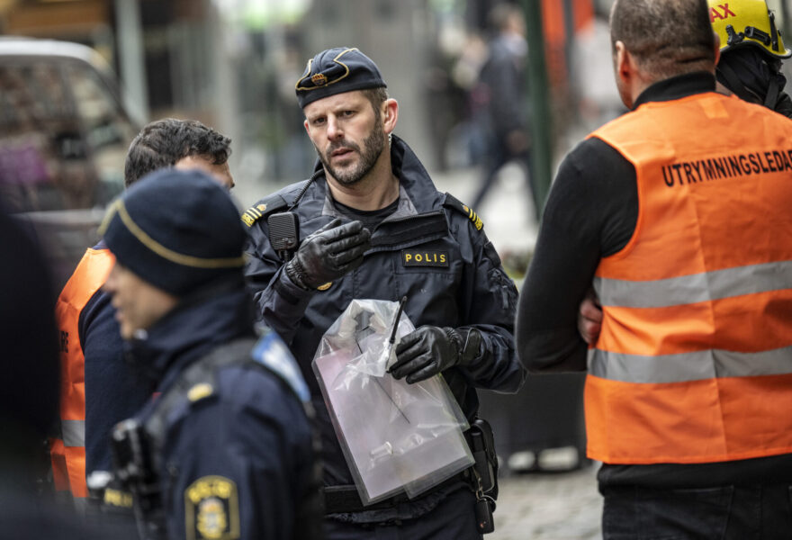 Polisens yttre befäl Jakob Bergstrand på plats vid länsstyrelsen i centrala Malmö.