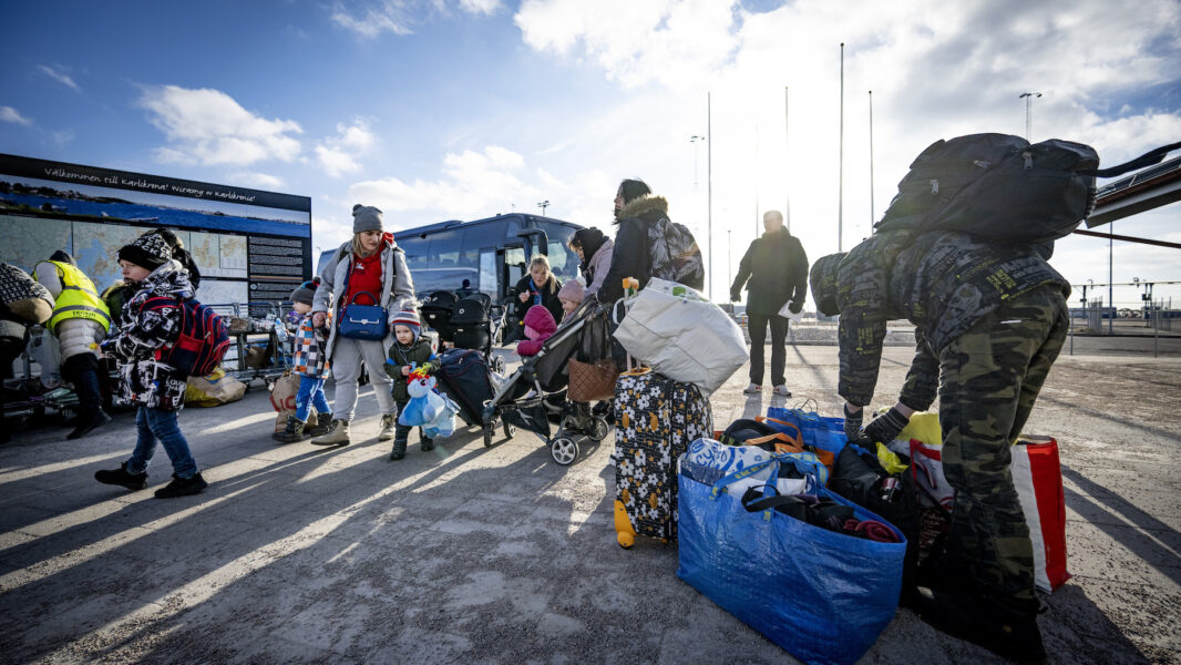 380 ukrainska flyktingar anlände till Karlskrona med Stena Line-färjan från Gdynia 10 mars 2022.