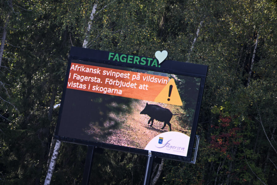 Varningsskylt om den avspärrade zonen uppsatt av Fagersta kommun.