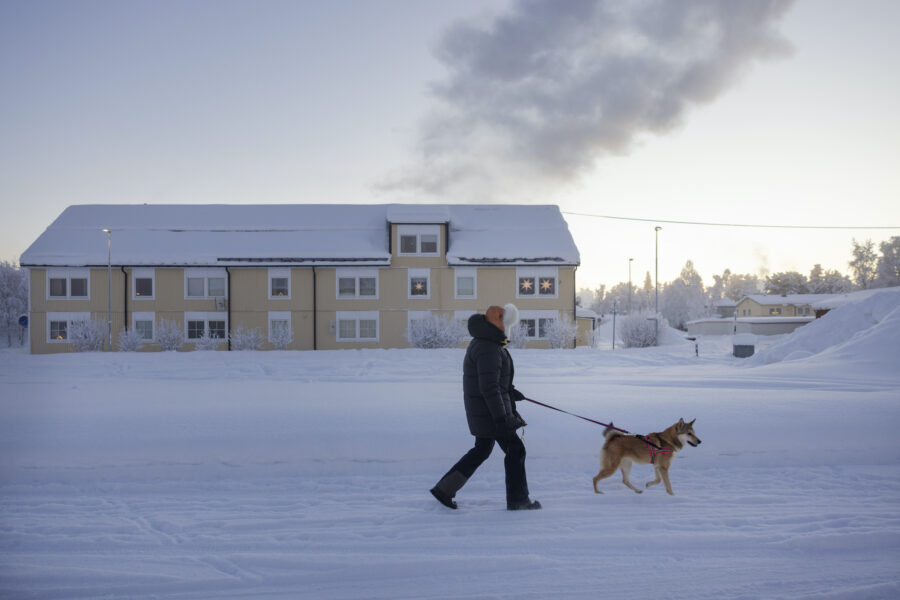 Kyla med -39 grader under förmiddagen i byn Vittangi i Kiruna kommun, 7,5 mils bilväg sydöst om Kiruna.
