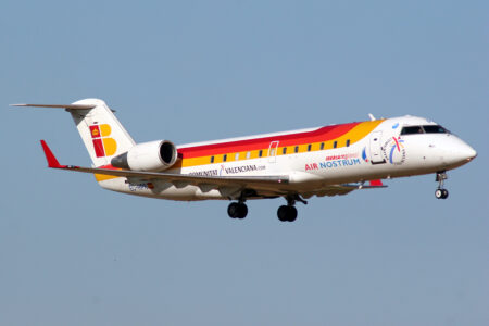 Ett flygplan i luften.