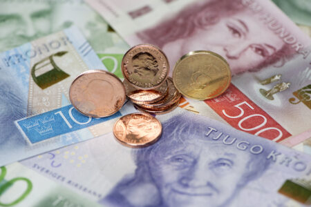 Svenska mynt och sedlar.