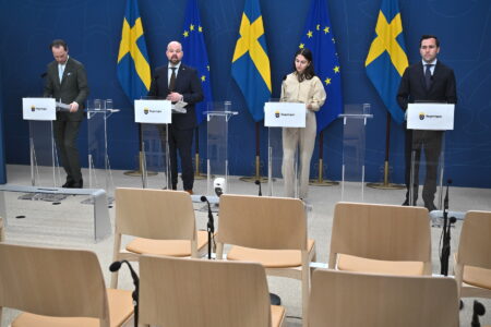 Martin Kinnunen, Peter Kullgren, Romina Pourmokhtari och Benjamin Dousa.