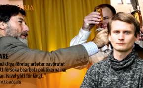 Leif Pagrotsky skålar med företagsledare.