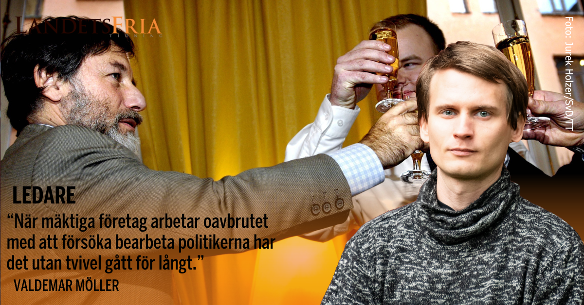 Leif Pagrotsky skålar med företagsledare.