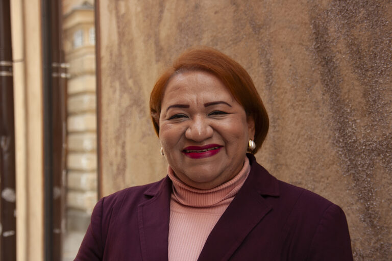 Ana Ruth Garcia.