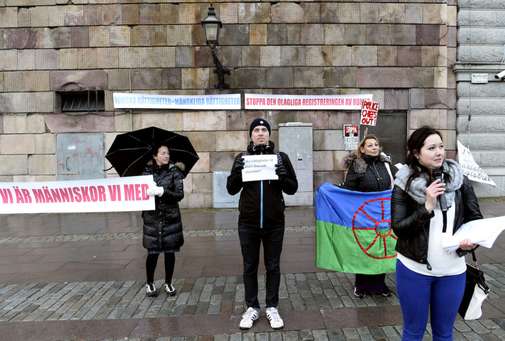 Händelser som Skånepolisens olagliga registrering av romer som avslöjades 2013 påverkar romers vilja att kontakta polisen skriver DO.