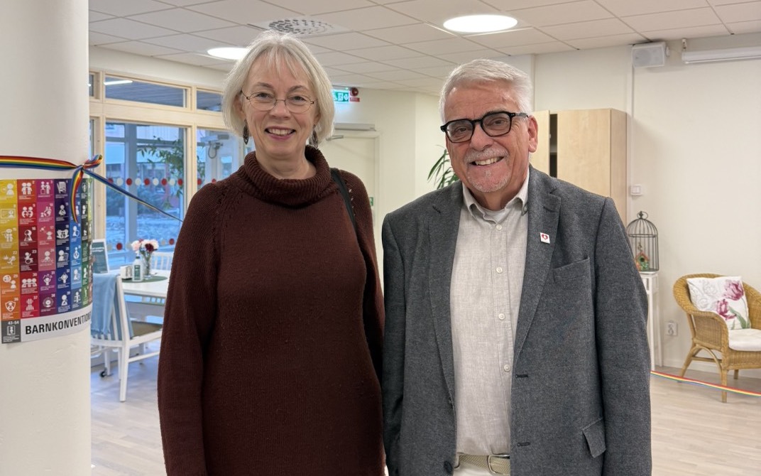 Äldre- och kulturborgarråd Torun Boucher (V) och Martin Olsson, ordförande för Regnbågsdalen.