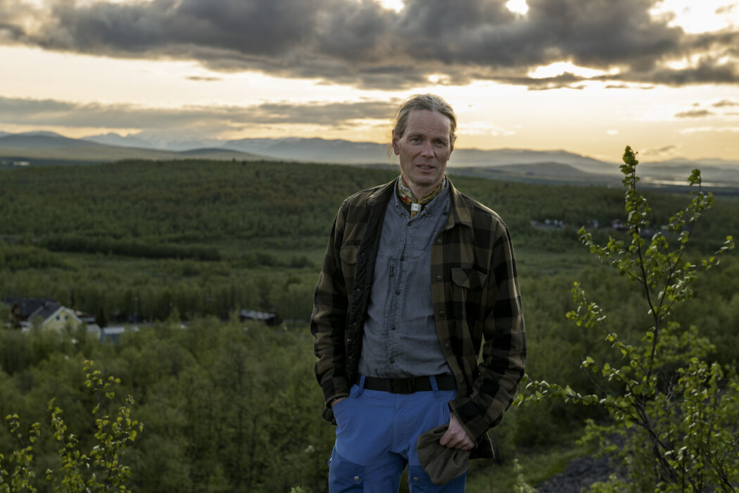 Lars-Marcus Kuhmunen, ordförande för Gabna Sameby beskriver samråden med LKAB som ”ett skådespel där samebyn får tala, men vi har aldrig reellt inflytande eller rimliga resurser”.
