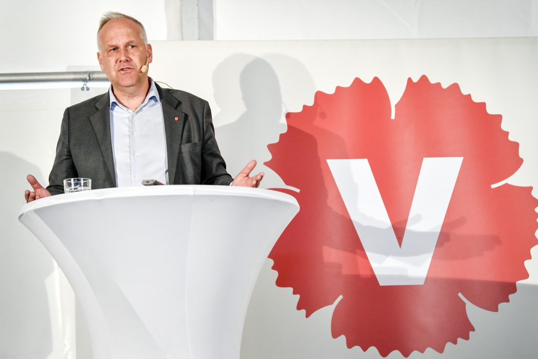 VISBY 20190702
Vänsterpartiets partiledare Jonas Sjöstedt (V) håller pressträff under Vänsterpartiets dag på politikerveckan i Almedalen.
Foto: Henrik Montgomery / TT / kod 1006