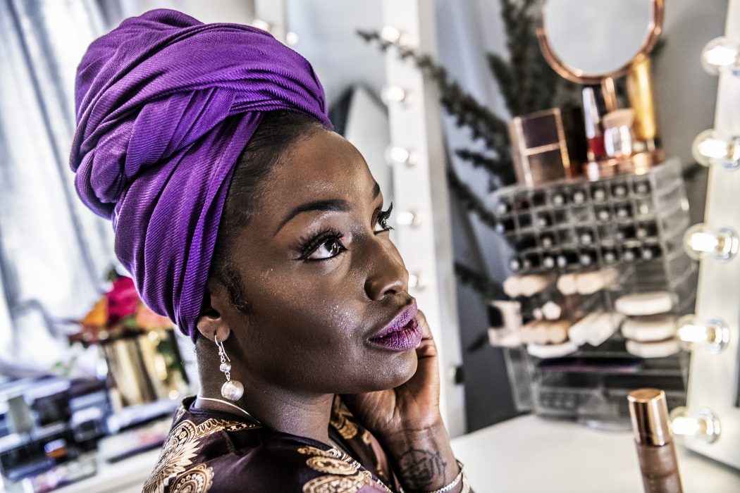 STOCKHOLM 2019-05-14
Lovette Jallow är sminkvloggaren som strider mot rasism och sexism i skönhetsindustrin
Foto: Tomas Oneborg / SvD / TT / Kod: 30142
** OUT DN, Dagens Industri (även arkiv), Metro och Expressen **